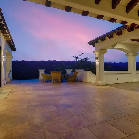 An Estate Designed For Sxsw Artists - By Pmi Austin Metro Villa